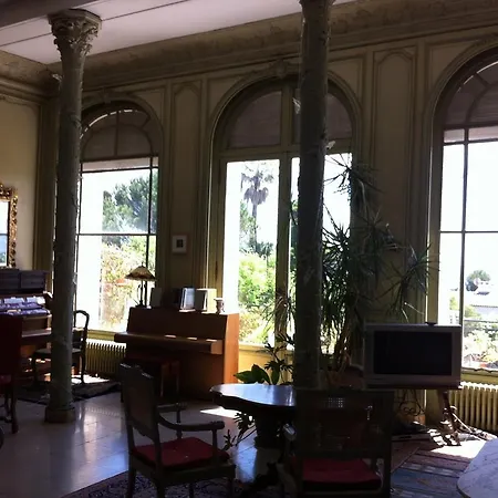 Daire The Royal Suite, Notre Dame Saint-Raphaël